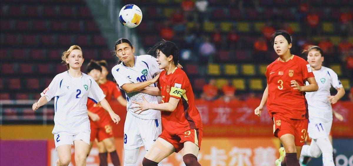 2-1！4-0！女足亚洲杯：四强已出其二，中国女足险胜，挑战日本队